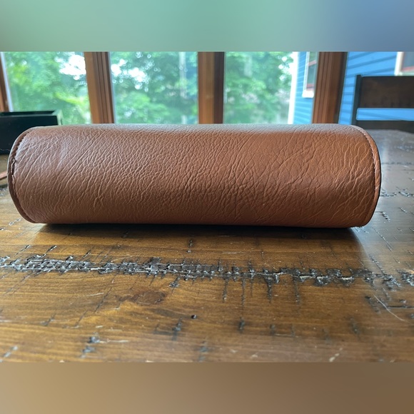 Enzo Angiolini Brown Leather Purse - Picture 4 of 14